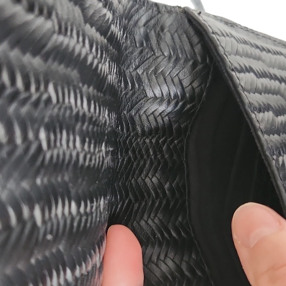 Small black bag - Picture 4 of 9